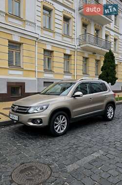 Внедорожник / Кроссовер Volkswagen Tiguan 2014 в Киеве