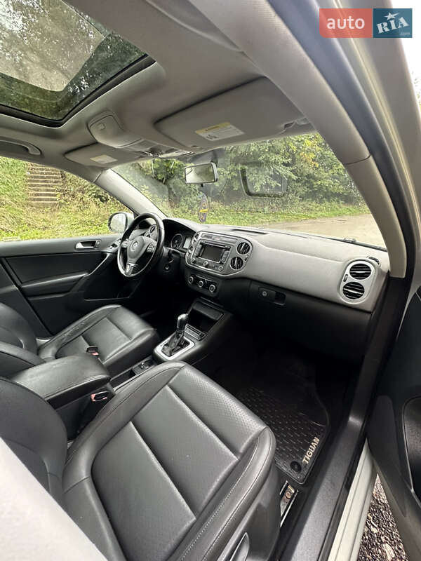 Внедорожник / Кроссовер Volkswagen Tiguan 2011 в Тернополе