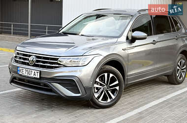 Внедорожник / Кроссовер Volkswagen Tiguan 2022 в Каменском
