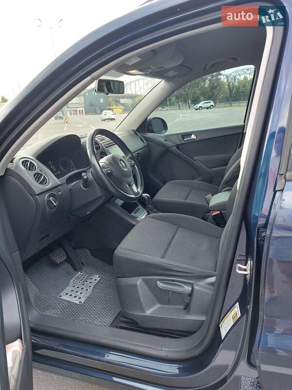 Внедорожник / Кроссовер Volkswagen Tiguan 2015 в Киеве