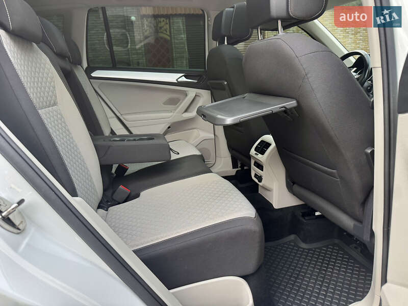 Позашляховик / Кросовер Volkswagen Tiguan 2017 в Рівному фото 20 Позашляховик / Кросовер Volkswagen Tiguan 2017 в Рівному