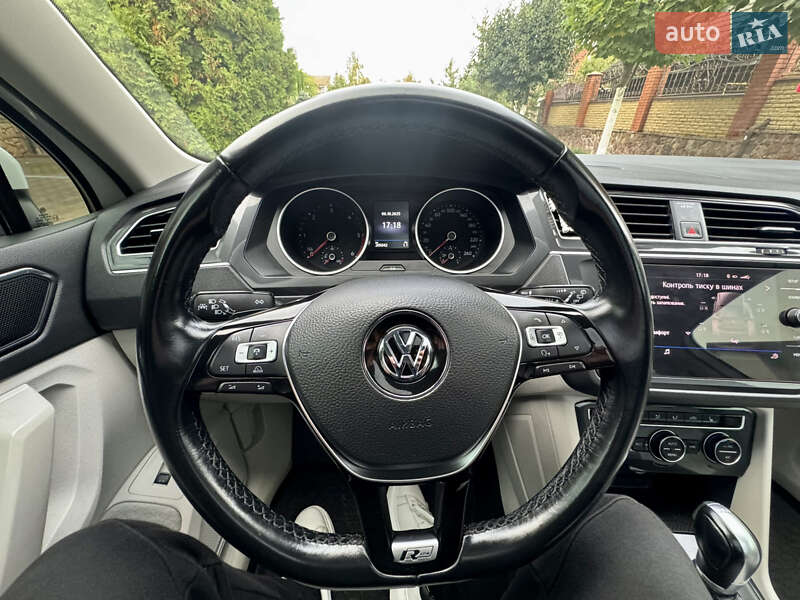 Позашляховик / Кросовер Volkswagen Tiguan 2017 в Рівному фото 28 Позашляховик / Кросовер Volkswagen Tiguan 2017 в Рівному