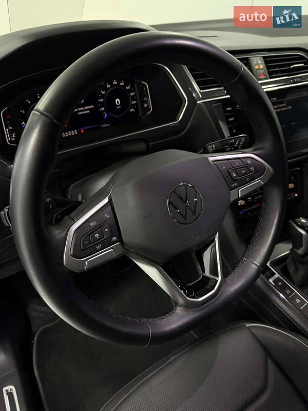 Внедорожник / Кроссовер Volkswagen Tiguan 2022 в Одессе