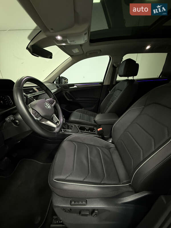 Внедорожник / Кроссовер Volkswagen Tiguan 2022 в Одессе