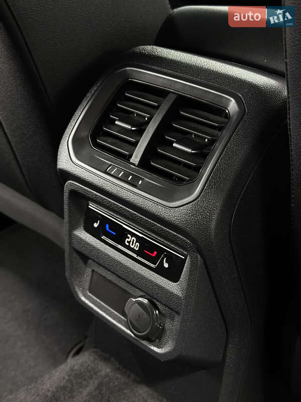 Внедорожник / Кроссовер Volkswagen Tiguan 2022 в Одессе