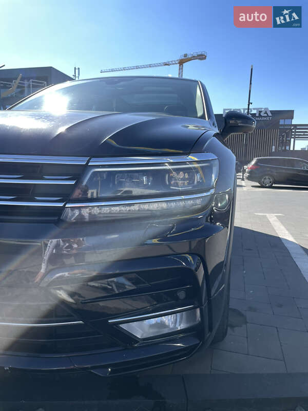 Внедорожник / Кроссовер Volkswagen Tiguan 2016 в Луцке