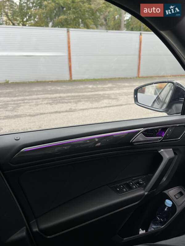 Внедорожник / Кроссовер Volkswagen Tiguan 2021 в Киеве