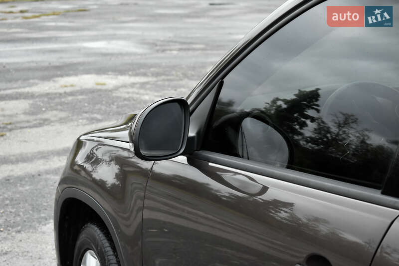 Внедорожник / Кроссовер Volkswagen Tiguan 2012 в Хмельницком