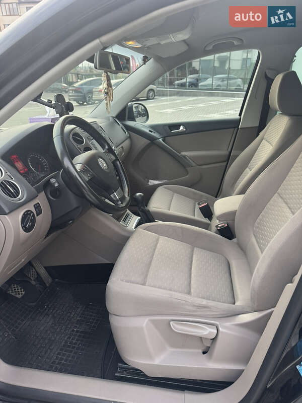Внедорожник / Кроссовер Volkswagen Tiguan 2009 в Ровно