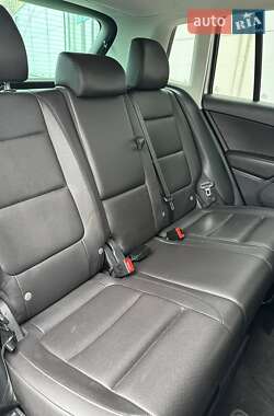 Внедорожник / Кроссовер Volkswagen Tiguan 2016 в 
