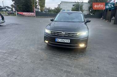 Внедорожник / Кроссовер Volkswagen Tiguan 2019 в Львове