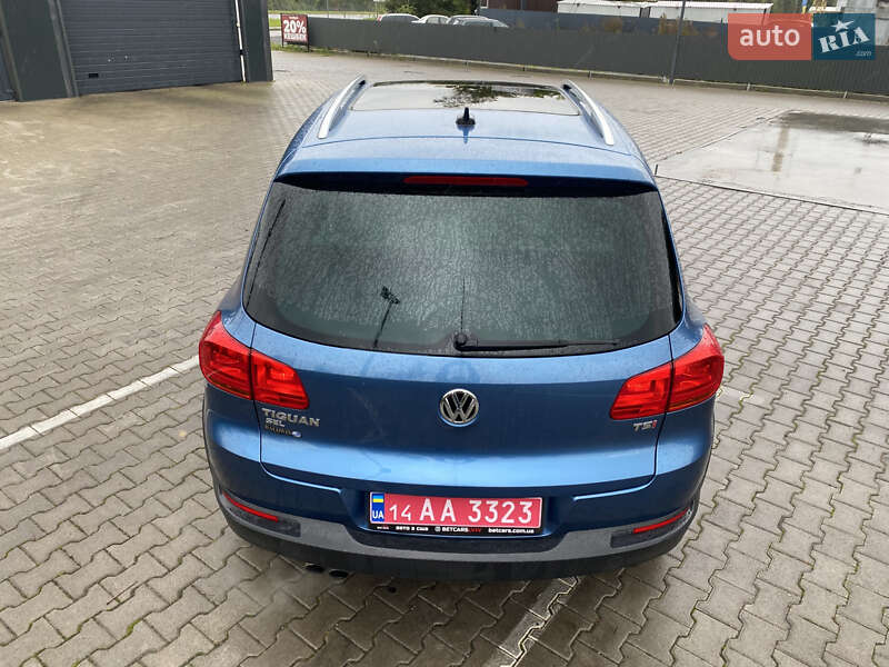 Позашляховик / Кросовер Volkswagen Tiguan 2017 в Львові