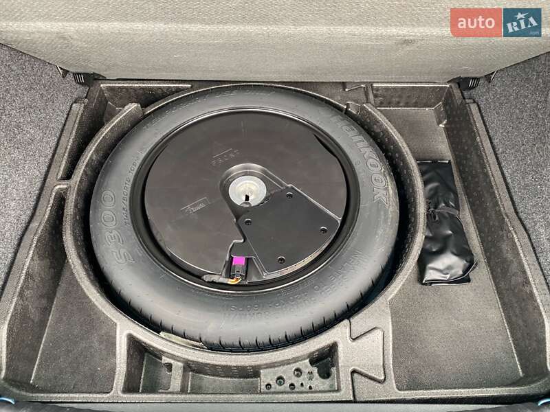 Позашляховик / Кросовер Volkswagen Tiguan 2017 в Львові