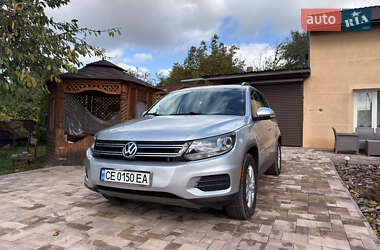 Позашляховик / Кросовер Volkswagen Tiguan 2016 в Чернівцях