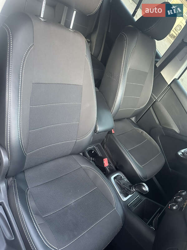 Внедорожник / Кроссовер Volkswagen Tiguan 2012 в Львове