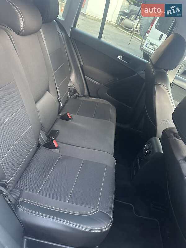 Внедорожник / Кроссовер Volkswagen Tiguan 2012 в Львове