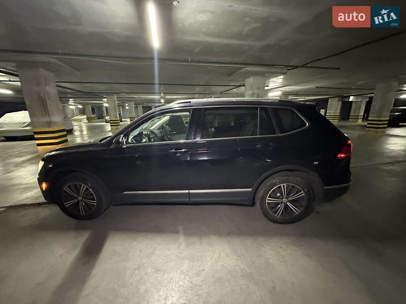 Внедорожник / Кроссовер Volkswagen Tiguan 2018 в Львове