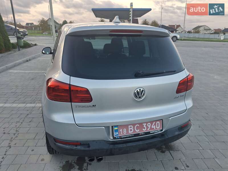 Позашляховик / Кросовер Volkswagen Tiguan 2011 в Кам'янець-Подільському