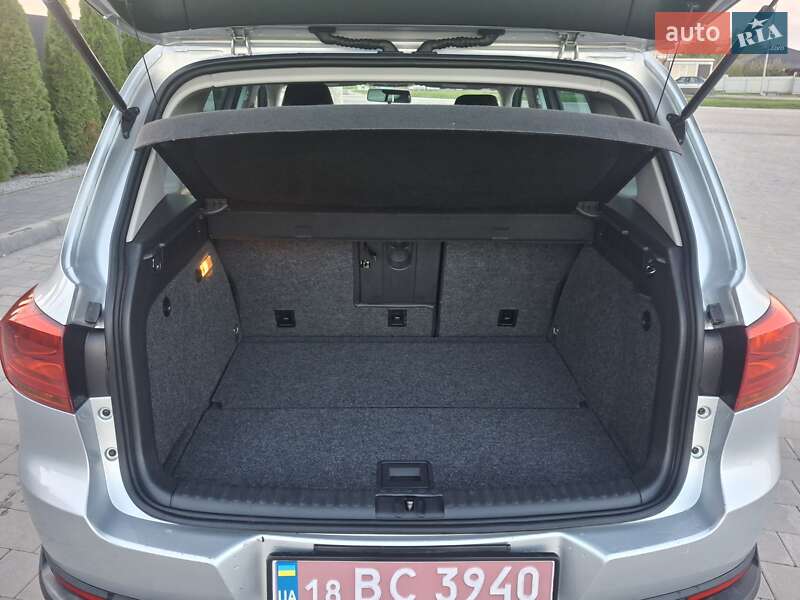 Позашляховик / Кросовер Volkswagen Tiguan 2011 в Кам'янець-Подільському