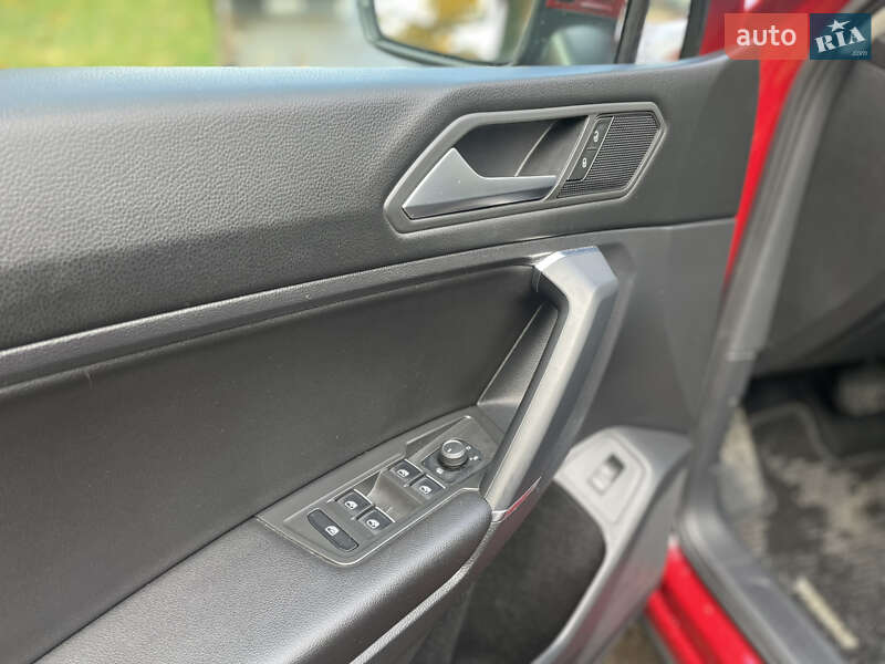 Внедорожник / Кроссовер Volkswagen Tiguan 2020 в Львове