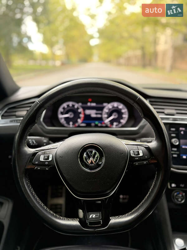 Внедорожник / Кроссовер Volkswagen Tiguan 2018 в Николаеве