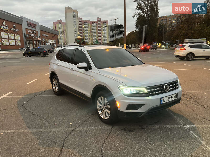 Позашляховик / Кросовер Volkswagen Tiguan 2018 в Броварах фото 9 Позашляховик / Кросовер Volkswagen Tiguan 2018 в Броварах