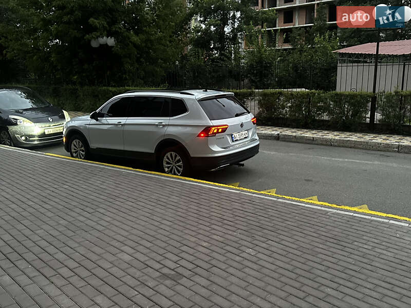 Позашляховик / Кросовер Volkswagen Tiguan 2018 в Броварах фото 19 Позашляховик / Кросовер Volkswagen Tiguan 2018 в Броварах