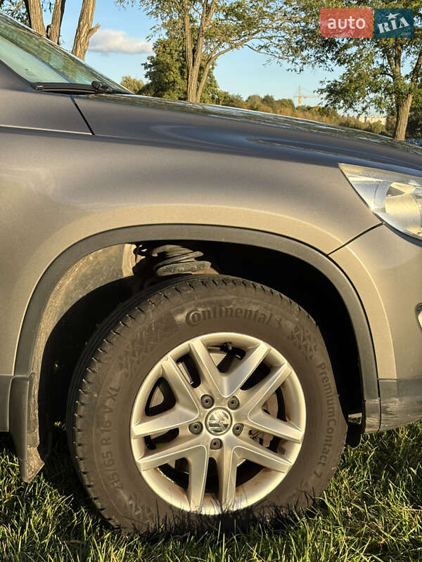 Внедорожник / Кроссовер Volkswagen Tiguan 2010 в Киеве