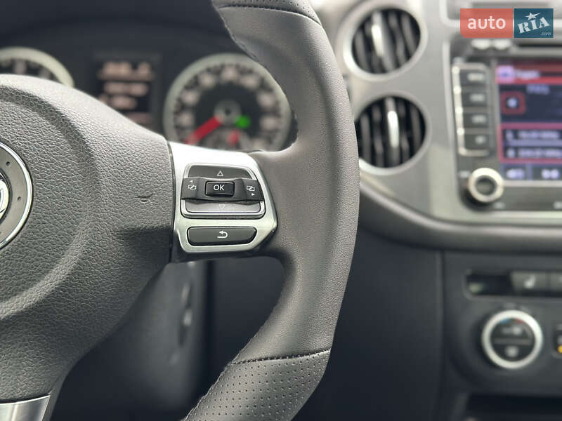 Внедорожник / Кроссовер Volkswagen Tiguan 2015 в Ивано-Франковске