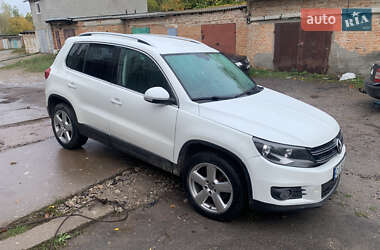 Внедорожник / Кроссовер Volkswagen Tiguan 2015 в Богуславе