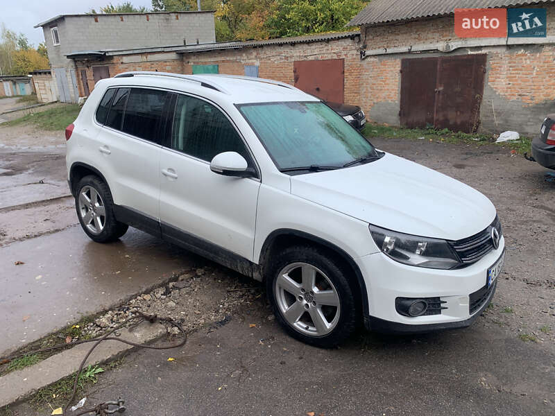 Внедорожник / Кроссовер Volkswagen Tiguan 2015 в Богуславе фото Внедорожник / Кроссовер Volkswagen Tiguan 2015 в Богуславе