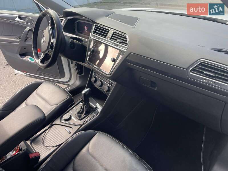 Внедорожник / Кроссовер Volkswagen Tiguan 2020 в Киеве