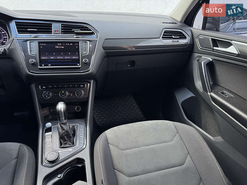 Внедорожник / Кроссовер Volkswagen Tiguan 2017 в Запорожье