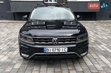 Внедорожник / Кроссовер Volkswagen Tiguan 2017 в Ахтырке