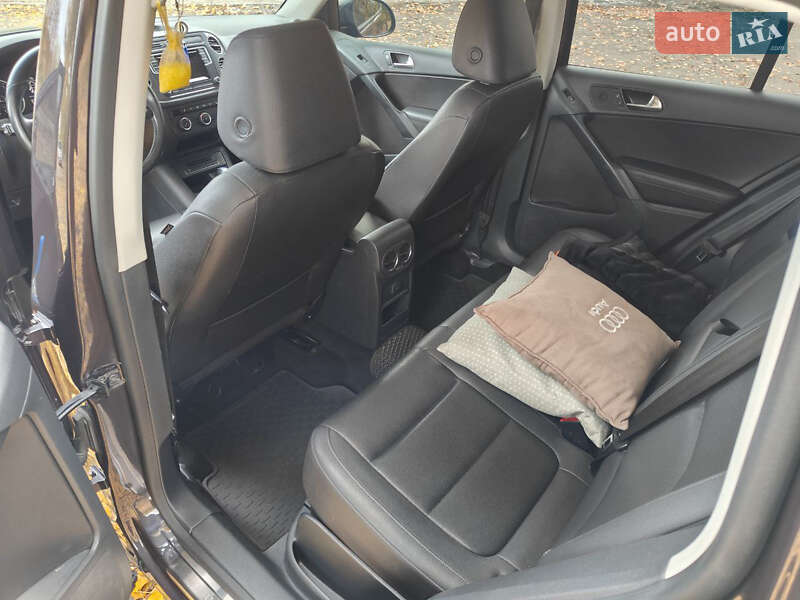 Внедорожник / Кроссовер Volkswagen Tiguan 2016 в Кривом Роге