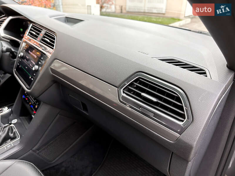 Внедорожник / Кроссовер Volkswagen Tiguan 2024 в Киеве