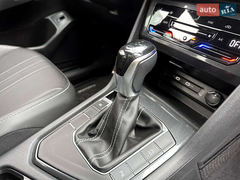 Внедорожник / Кроссовер Volkswagen Tiguan 2024 в Киеве