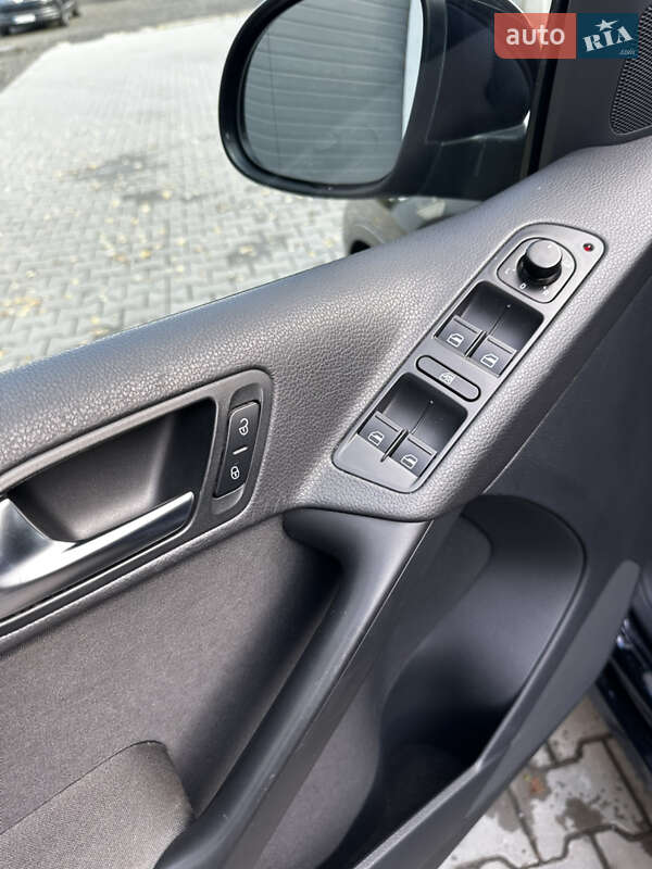 Внедорожник / Кроссовер Volkswagen Tiguan 2011 в Луцке фото 18 Внедорожник / Кроссовер Volkswagen Tiguan 2011 в Луцке
