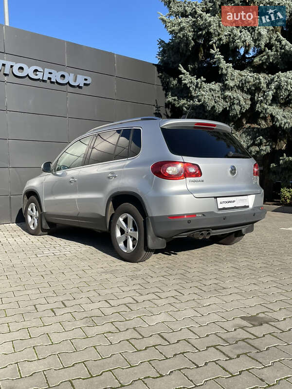 Позашляховик / Кросовер Volkswagen Tiguan 2010 в Одесі