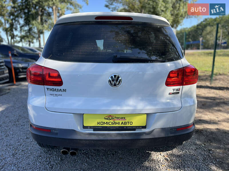 Внедорожник / Кроссовер Volkswagen Tiguan 2015 в Умани