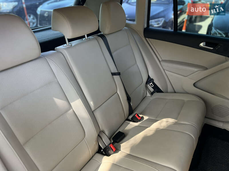 Внедорожник / Кроссовер Volkswagen Tiguan 2015 в Умани