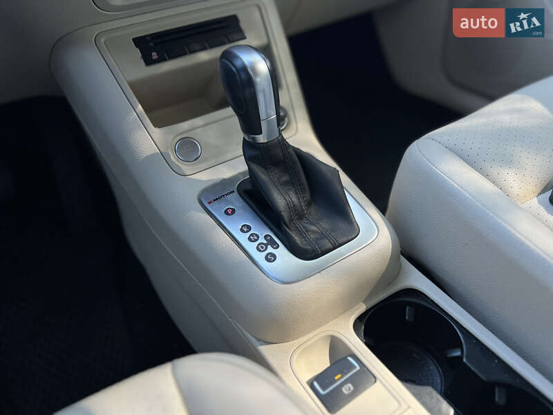 Внедорожник / Кроссовер Volkswagen Tiguan 2015 в Умани