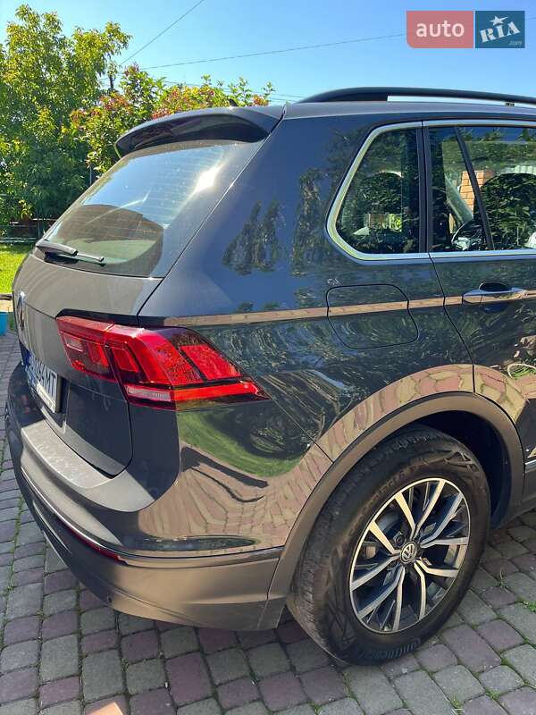 Внедорожник / Кроссовер Volkswagen Tiguan 2018 в Львове