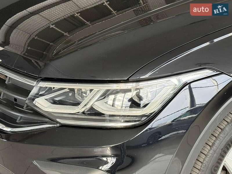 Внедорожник / Кроссовер Volkswagen Tiguan 2021 в Одессе