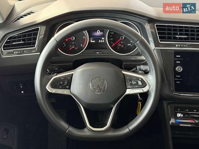 Внедорожник / Кроссовер Volkswagen Tiguan 2021 в Одессе