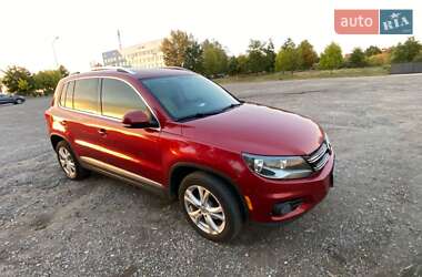 Внедорожник / Кроссовер Volkswagen Tiguan 2011 в Ужгороде