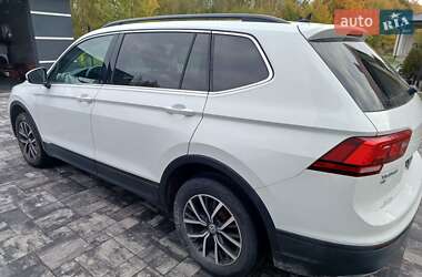 Внедорожник / Кроссовер Volkswagen Tiguan 2019 в Ровно
