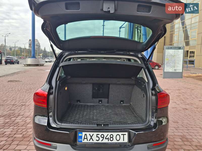 Внедорожник / Кроссовер Volkswagen Tiguan 2017 в Харькове