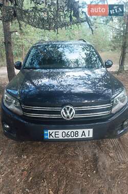 Позашляховик / Кросовер Volkswagen Tiguan 2015 в Дніпрі