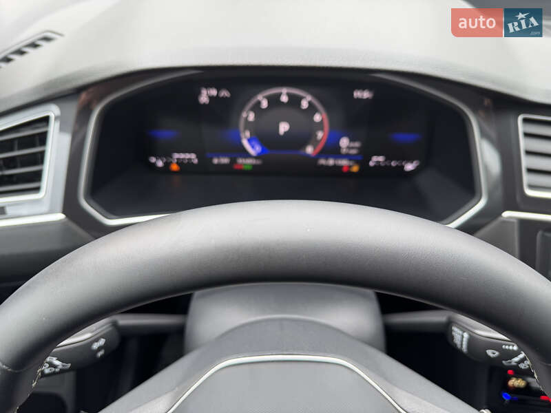 Позашляховик / Кросовер Volkswagen Tiguan 2024 в Львові